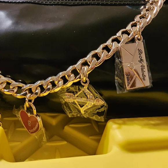 Juicy Couture Exclusive Liquorice Love Comes Softly Shoulder Bag! - Picture 4 of 9